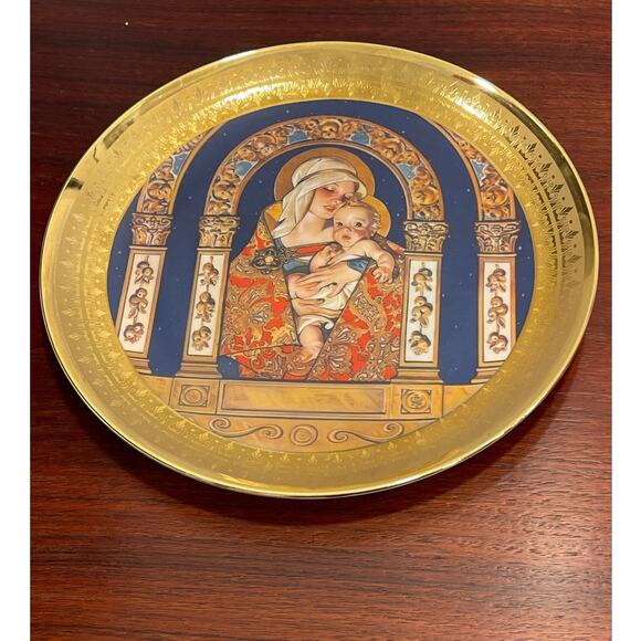 2 Vintage Gold Rimmed Christmas Collection Plates by Artist J.C. Leyendecker - Picture 1 of 6